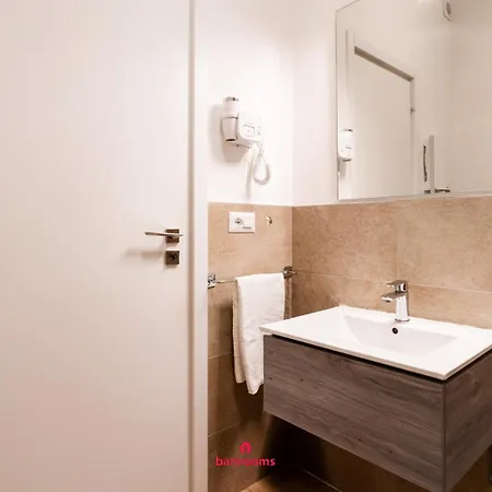 Guest house Barirooms